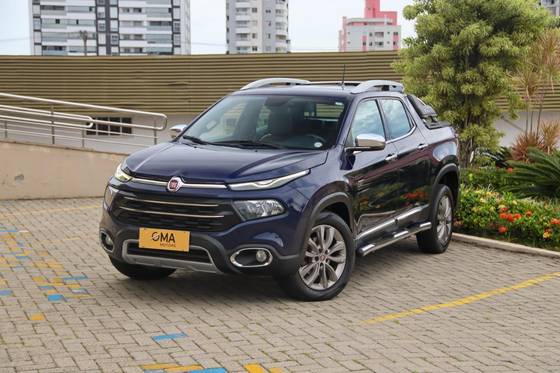 FIAT TORO 2.0 16V TURBO DIESEL RANCH 4WD AT9 FIAT TORO 2.0 16V TURBO DIESEL RANCH 4WD AT9